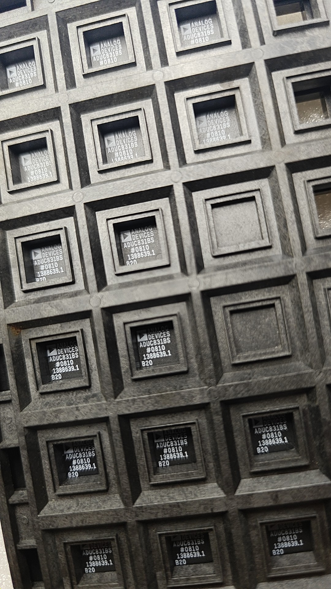 ADUC831BS ADUC831BSZ ADUC831 QFP52 原装微控制器全新价格咨询