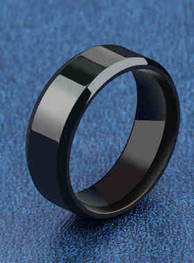 Siyah titanyum yüzük