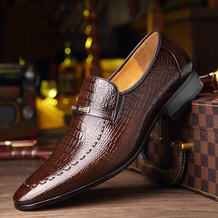 New Men's Casual Shoes Classic Low-Cut Embossed Leather Sho