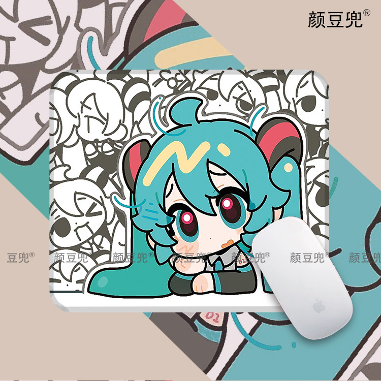 初音未来 动漫周边 二次元 鼠标垫大号电竞桌面垫 防滑软 可水洗