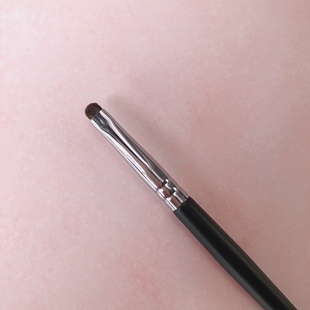 白凤堂同款门牙刷小号眼影刷眼睑刷下至下眼影刷卧蚕刷极细眼线刷