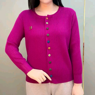 红色圆领纽扣针织开衫女长袖宽松遮肉毛衣短款外套设计感上衣