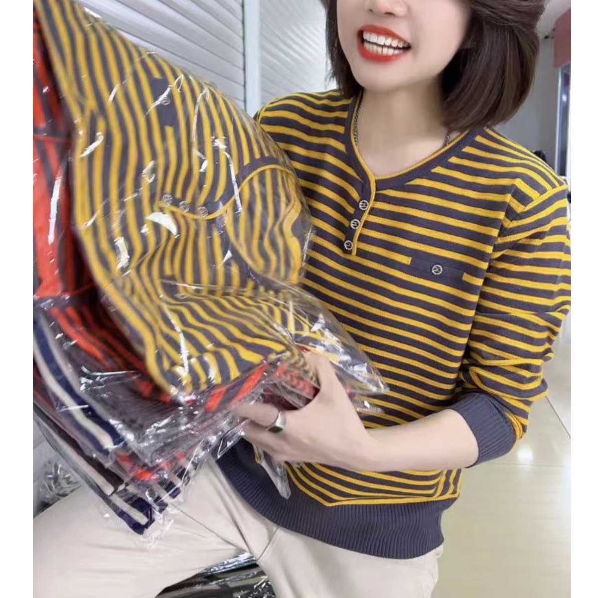 条纹长袖打底衫遮腹显瘦