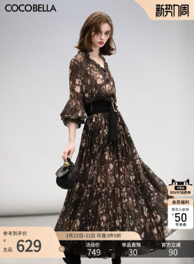预售COCOBELLA复古金丝压褶印花连衣裙女度假风雪纺长裙FR3075-2