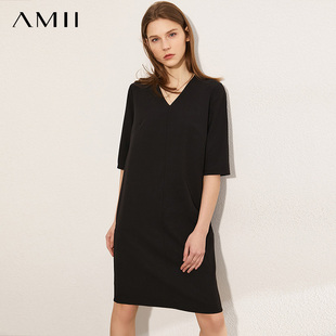 Amii极简高级感V领连衣裙2025夏季 裙子直筒小黑裙 新款 H型遮肉短袖