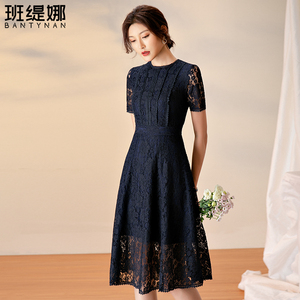 气质蕾丝连衣裙女黑色镂空收腰显瘦小个子中长款高级感修身法式