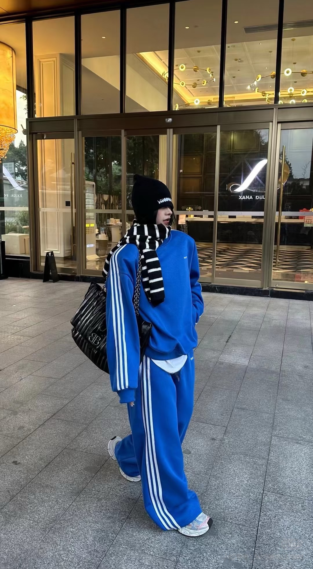 高级感加绒卫衣宽松套装秋冬侧条纹圆领休闲运动服阔腿裤两件套潮