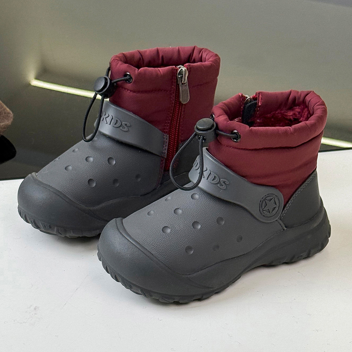 防水防风户外雨靴儿童雪地靴男女童棉靴冬季新款加厚保暖皮靴走秀