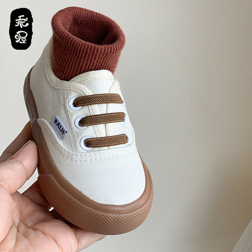 宝宝幼儿园室内鞋一脚蹬校园小白鞋儿童入园鞋女童帆布鞋春秋板鞋