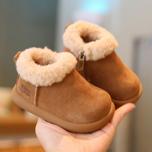 小月龄宝宝冬鞋婴儿不掉软底学步棉鞋女童毛毛鞋加绒保暖雪地棉靴