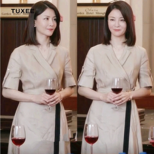 高端时尚气质连衣裙女少年派裴音同款短袖V领收腰显瘦系带风衣秋
