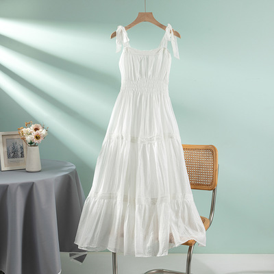法式绑带连衣裙2025新款夏季女装海边甜美度假风蕾丝拼接白色裙子