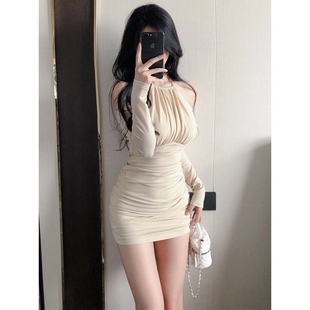 纯欲高冷御姐风挂脖长袖 内搭包臀短裙子褶皱小妈裙 连衣裙女秋冬季