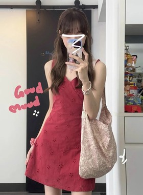 法式红色v领无袖背心连衣裙子女夏季2024新款感海边度假短裙
