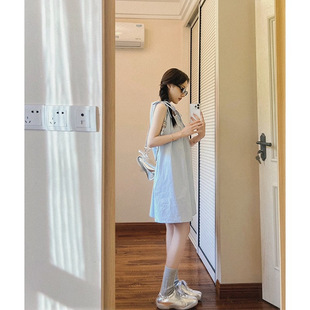 夏季 背带连衣裙女2025新款 系带直筒短裙子 甜美小清新蓝色无袖 法式