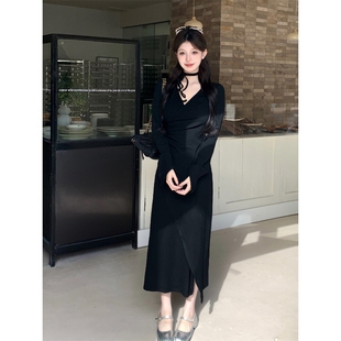 纯欲性感V领连衣裙女秋冬新款 显瘦内搭打底包臀长裙子 设计感修身
