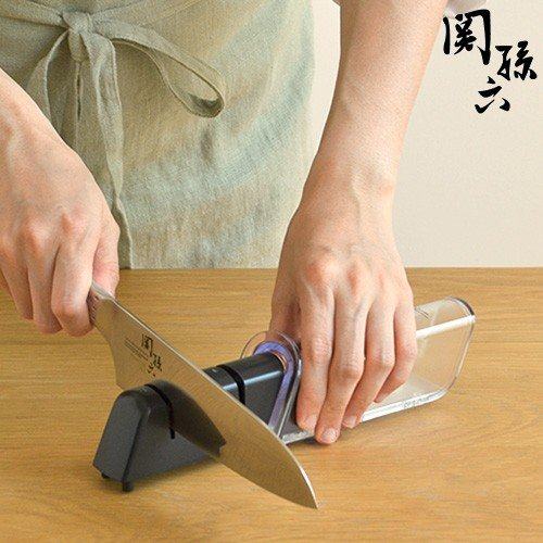 日本贝印关孙六三段式双刃磨刀器