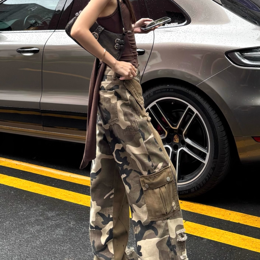 设计感假两件迷彩拼接工装牛仔裤女重磅泼墨大口袋磨破阔腿长裤潮