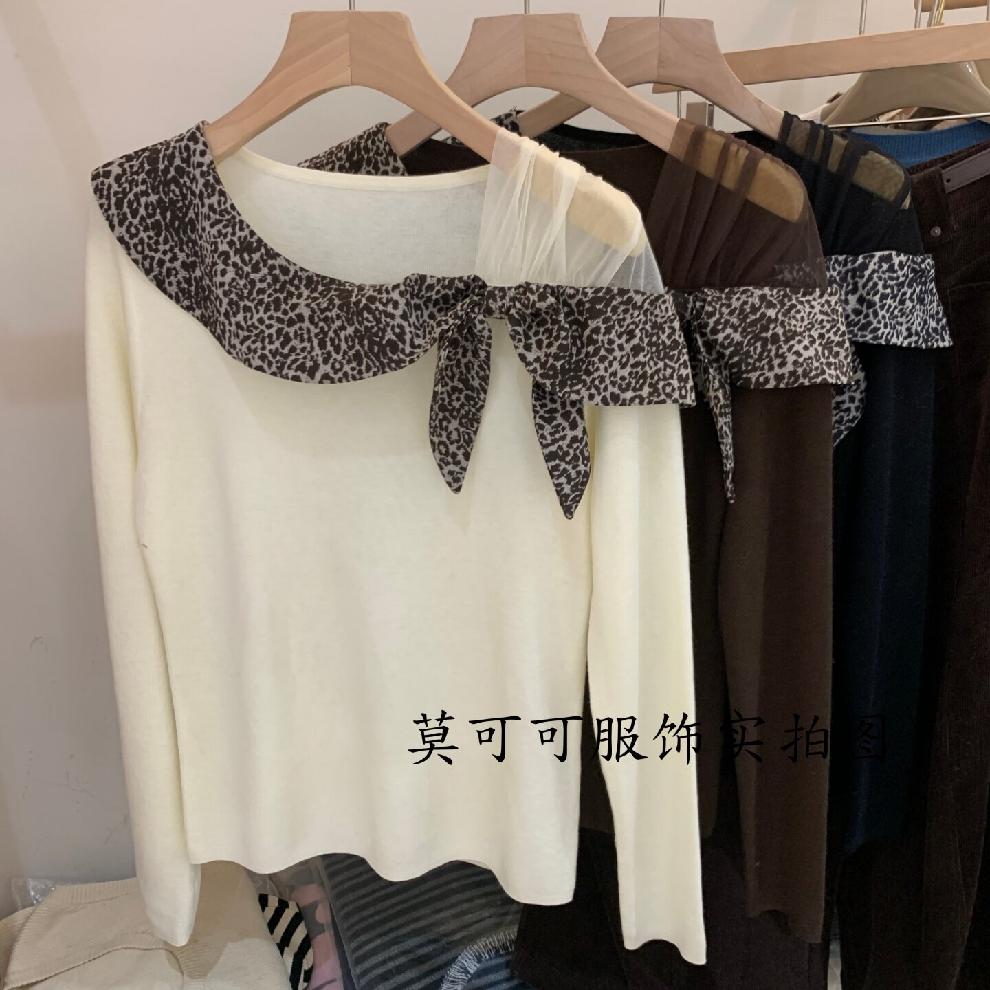 法式豹纹蝴蝶结露肩修身针织衫