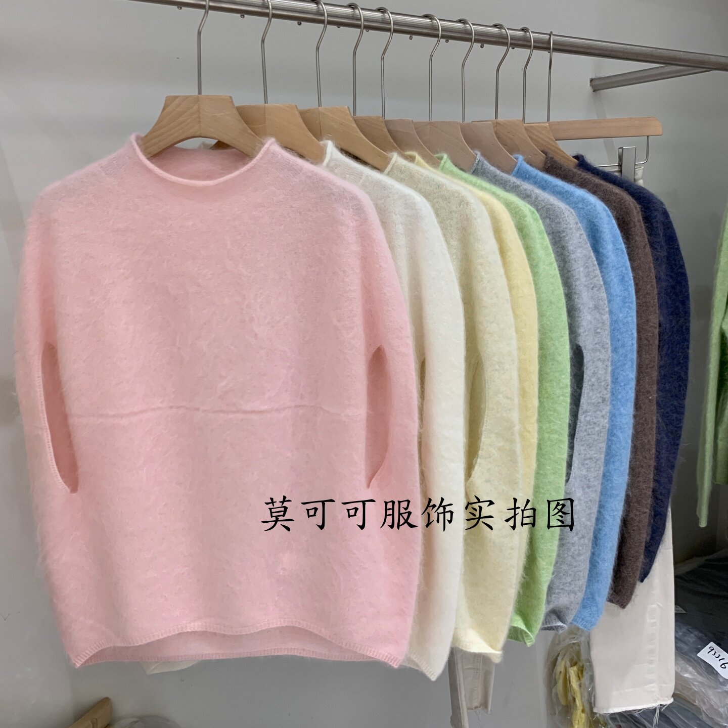 通勤圆领蝙蝠袖女款羊毛衫