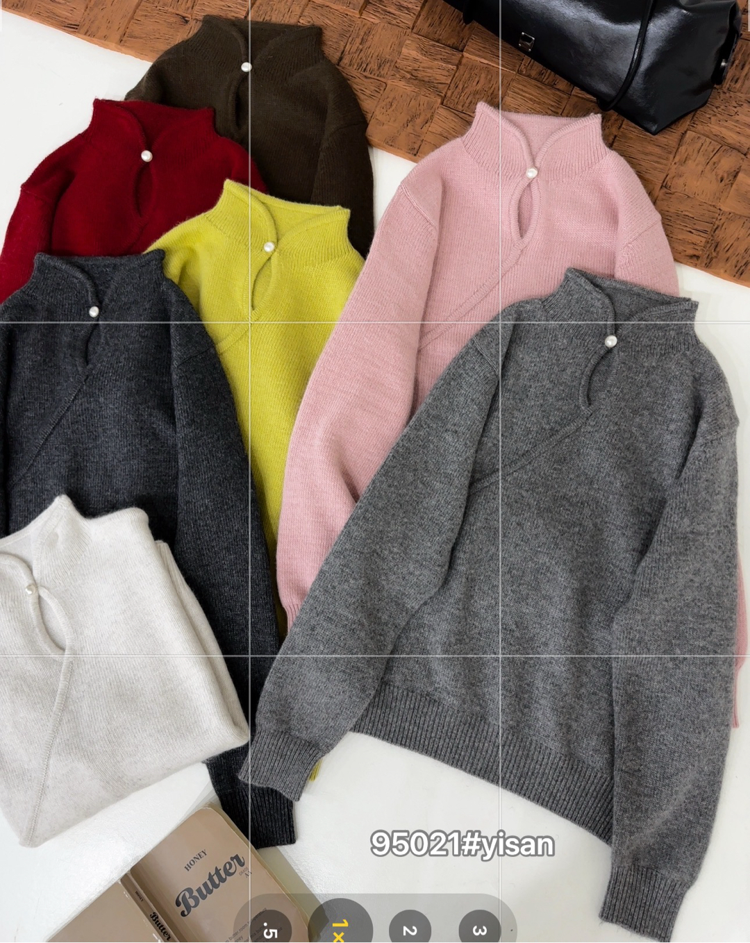 韩系新款半高领珍珠扣镂空针织衫女软糯洋气百搭毛衣打底衫M95021