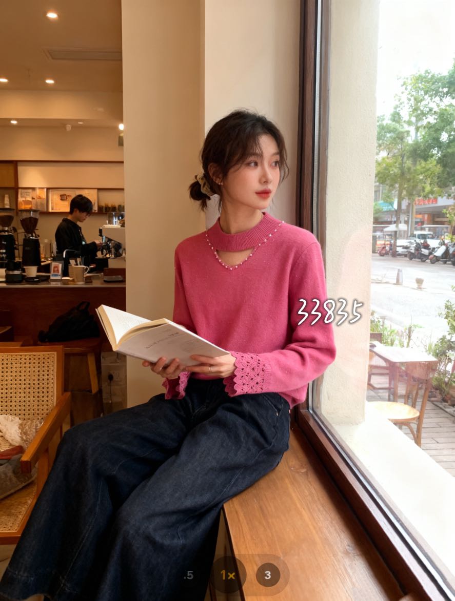 韩系新款圆领钩花镂空钉珠针织衫女软糯洋气套头毛衣打底衫M33835