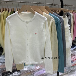 女软糯亲肤温柔风毛衣25281 刺绣小花朵坑条圆领针织衫 26春季 新款