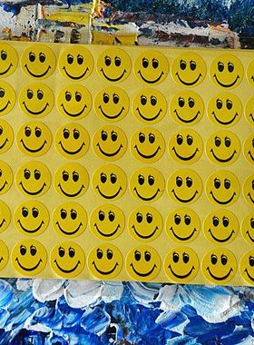 16mm黄色笑脸贴纸 圆形笑脸不干胶贴纸 微笑形象标签纸 810贴/包