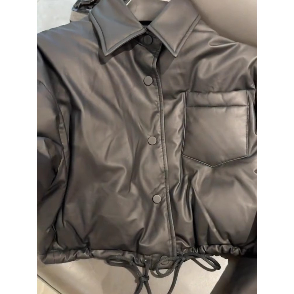 今年流行的轻薄棉服女冬季高级感超好看黑色短款面包服加厚皮外套