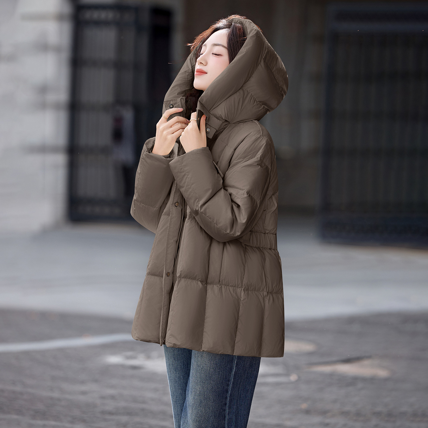 2025冬新款连帽时尚羽绒服短款收腰修身显瘦女小个子外套　HR236