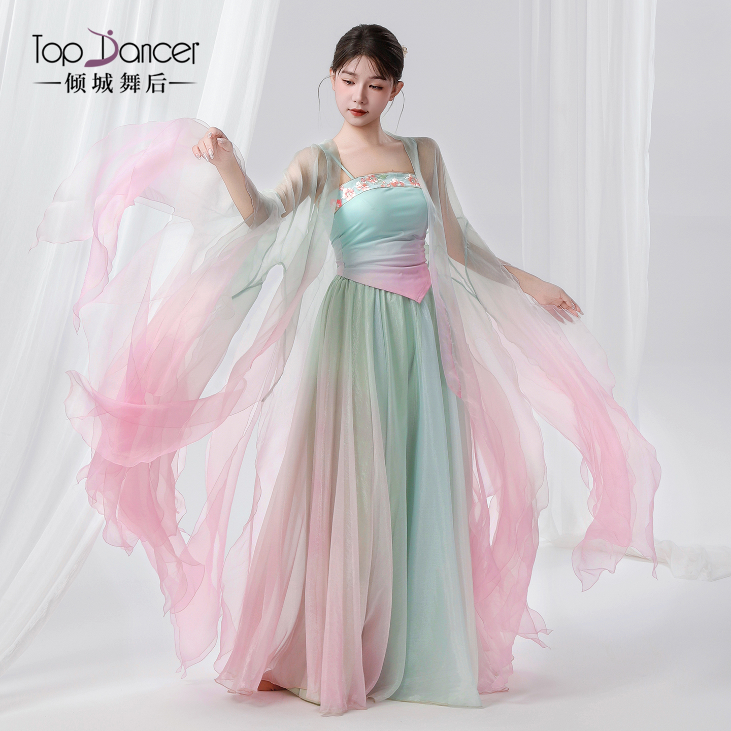 新款仙气中国舞古典舞服装纱衣