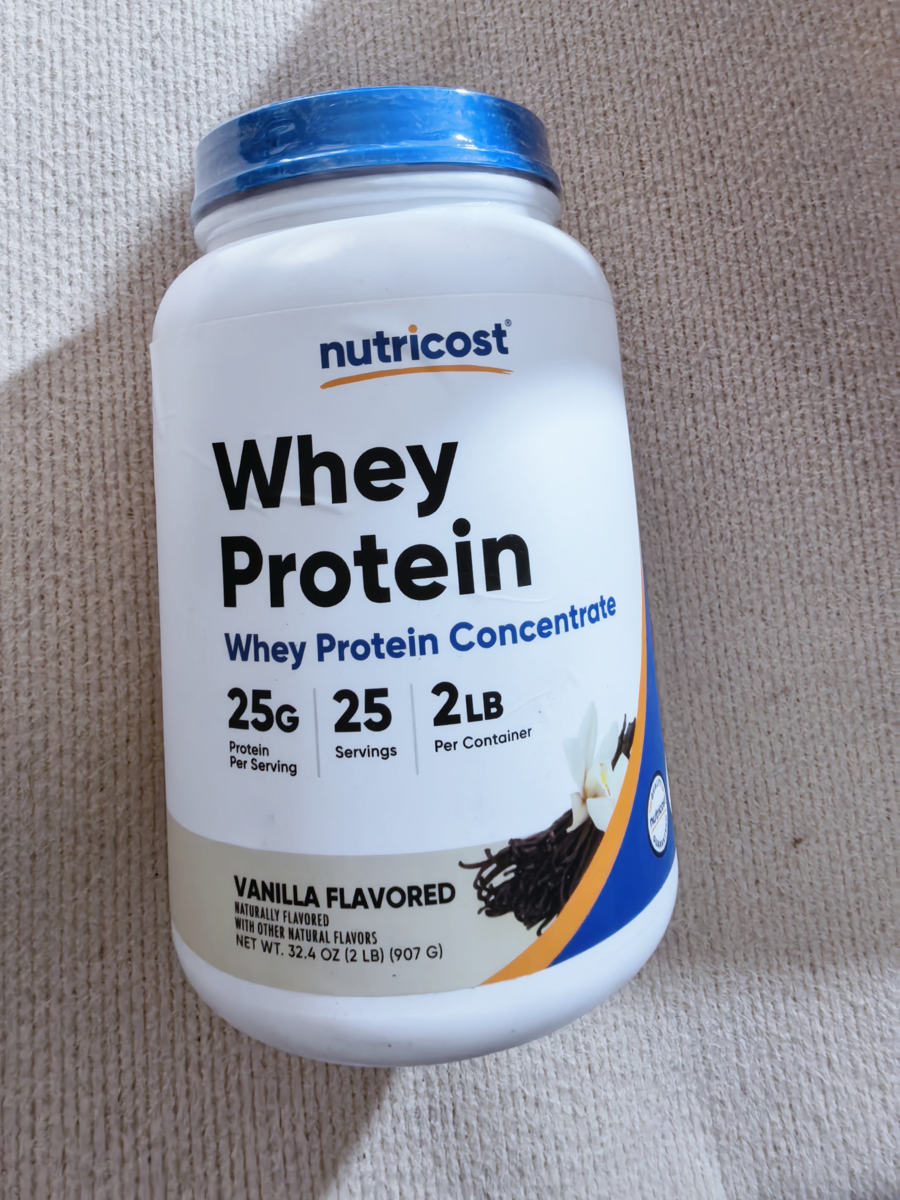 Nutricost浓缩乳清蛋白粉肌肉力量训练健身运动能量2磅香草味29.5