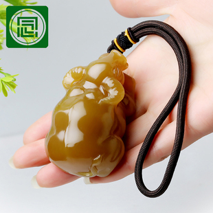 念玉碳酸盐质玉手把件玉石黄牛天然黄玉手玩件立体牛小摆件生肖牛
