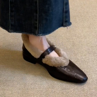 牛皮~法式山茶花方头加绒小皮鞋女一字带复古粗跟单鞋保暖乐福鞋