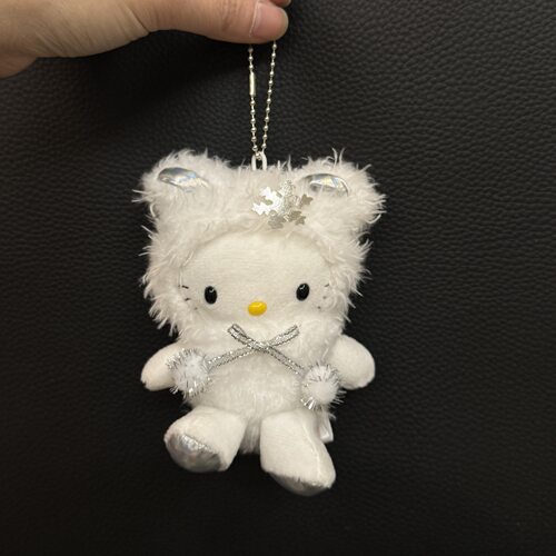 日系新款冬日雪花hellokitty包包挂件毛绒公仔玩偶钥匙扣挂饰批发