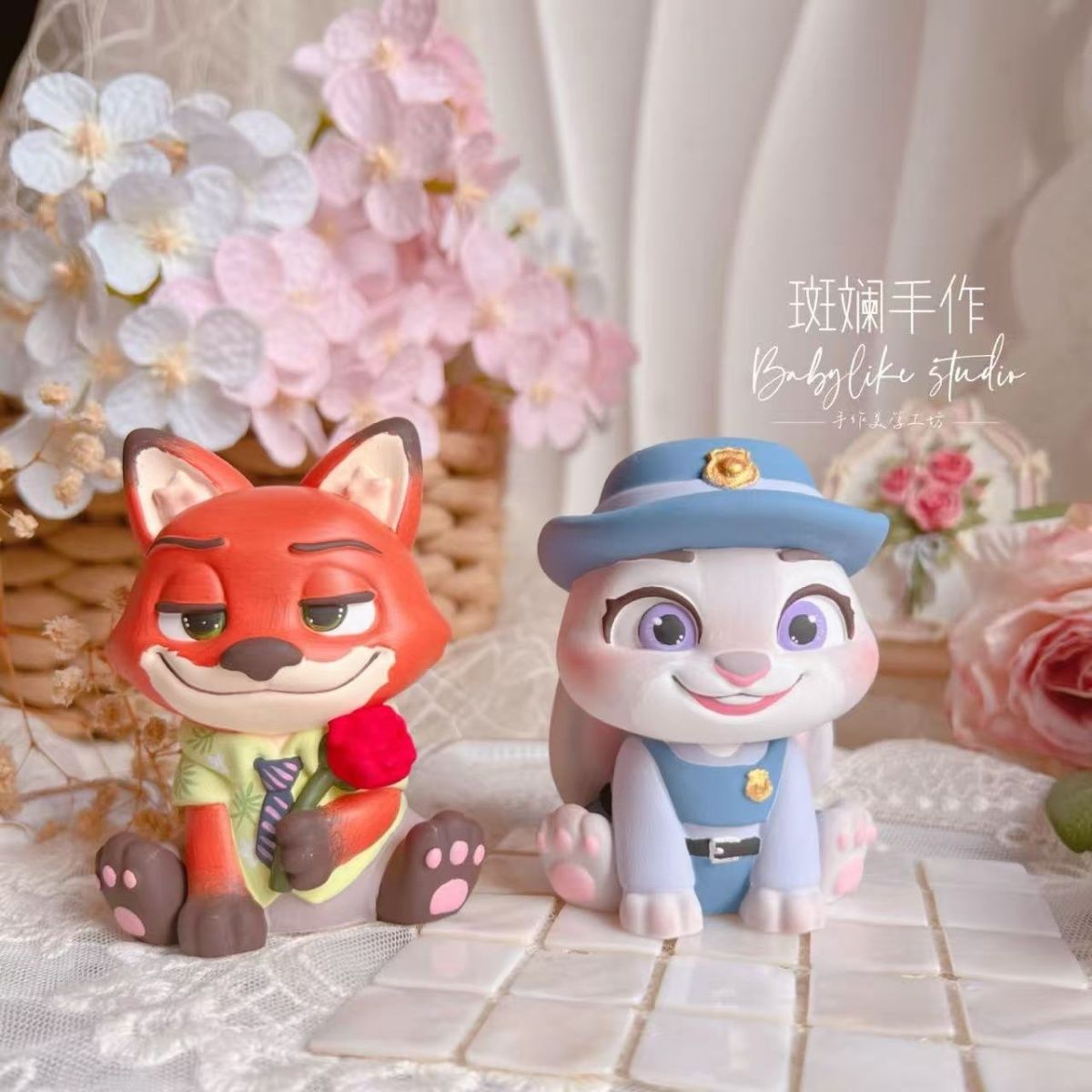 新款狐狸尼克兔子警官香薰石膏娃娃动物城创意dly涂鸦涂色礼物摊