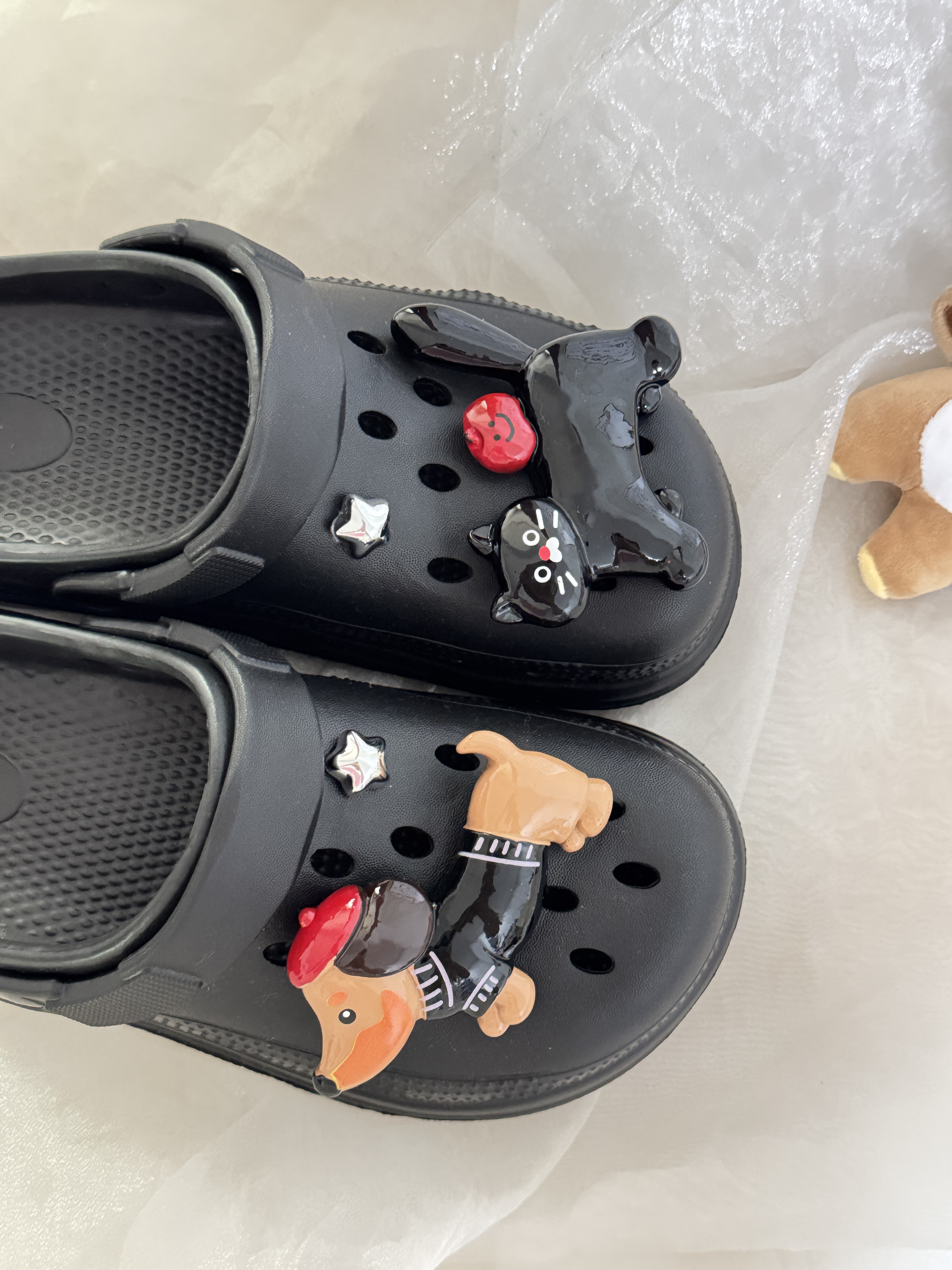 萌趣可爱小猫小狗洞洞鞋扣2025新款少女心原创diy腊肠小狗鞋花潮