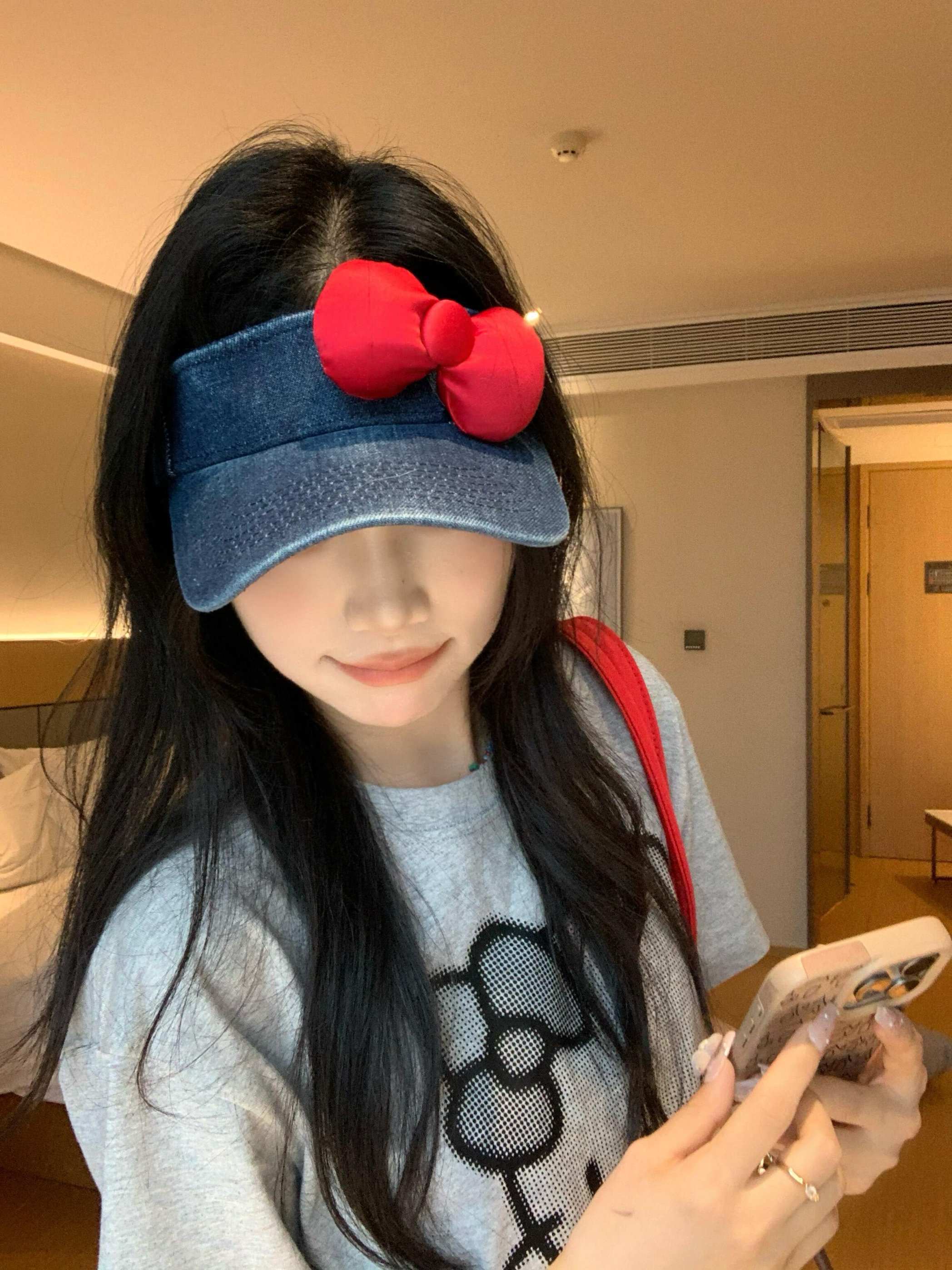 甜酷牛仔蓝kitty空顶帽2025新款卡通大蝴蝶结缎面夏日鸭舌遮阳帽