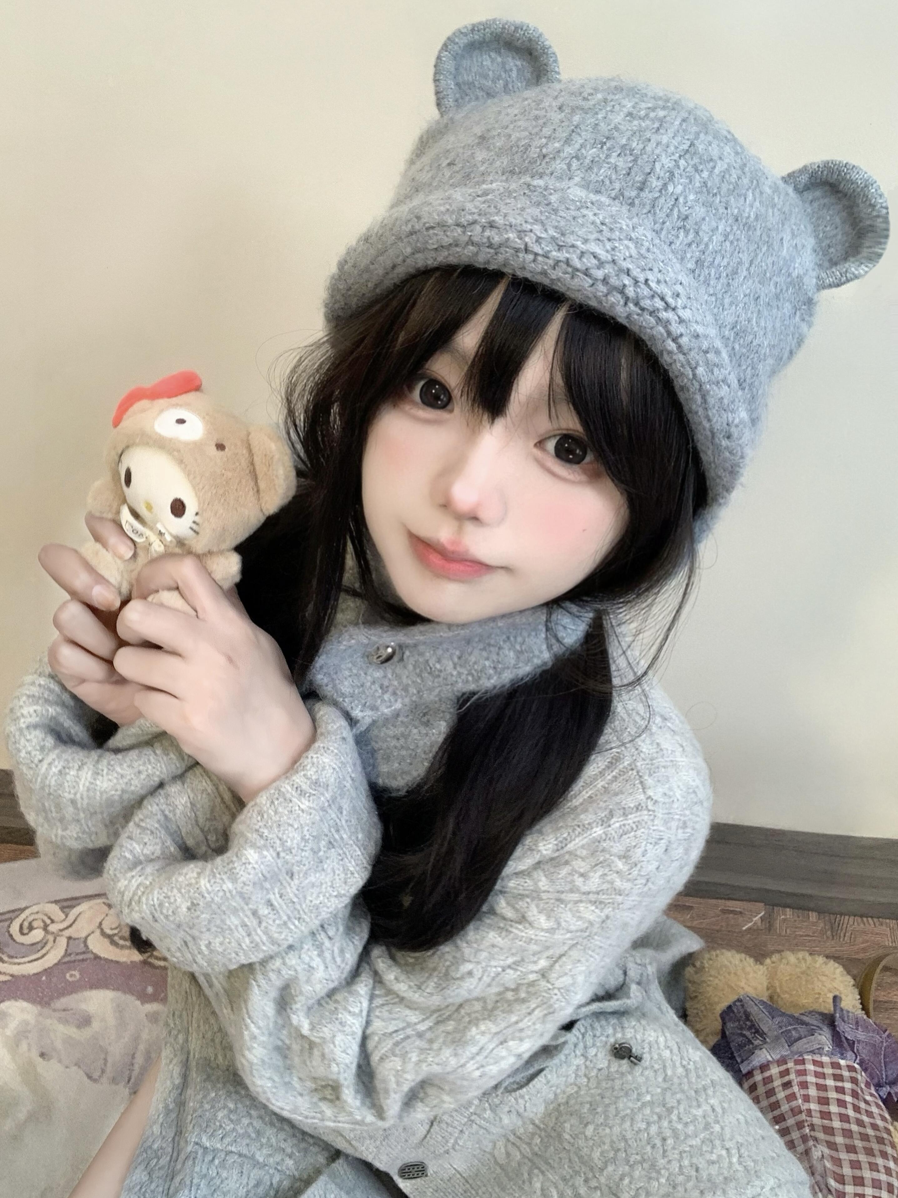 软糯针织毛线小熊耳朵帽子女2025新款秋冬保暖护耳爱心纽扣围脖潮