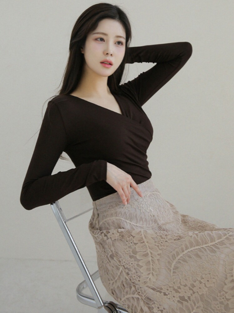 长袖修身交叉莫代尔女T恤低领