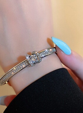 达令 金色字母H手链 钛钢不掉色简约百搭手环 女友姐妹闺蜜手饰品