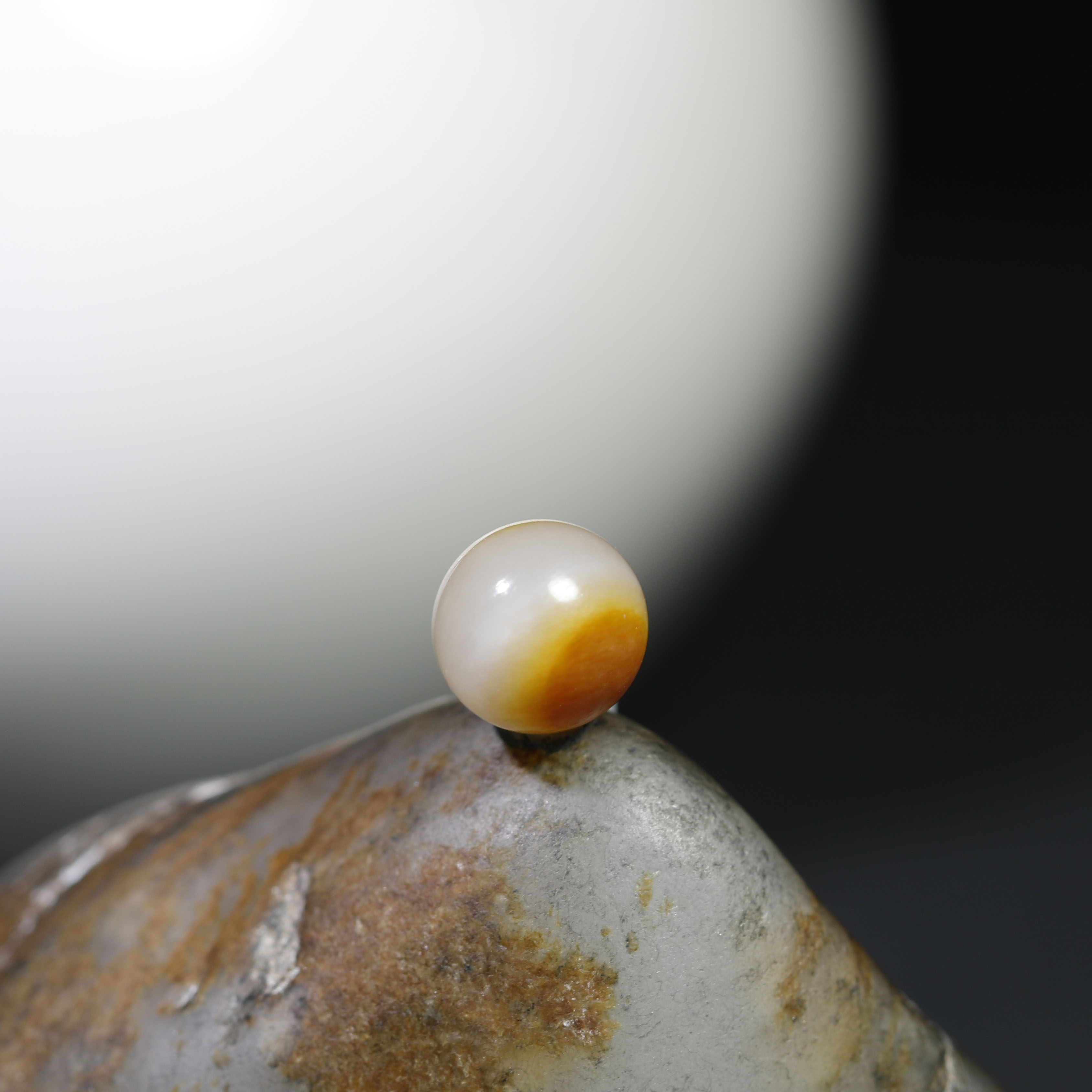 珠玉珍藏和田玉籽料红皮白玉圆珠