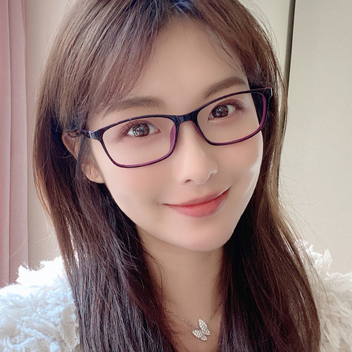 近视眼镜女可配有度数