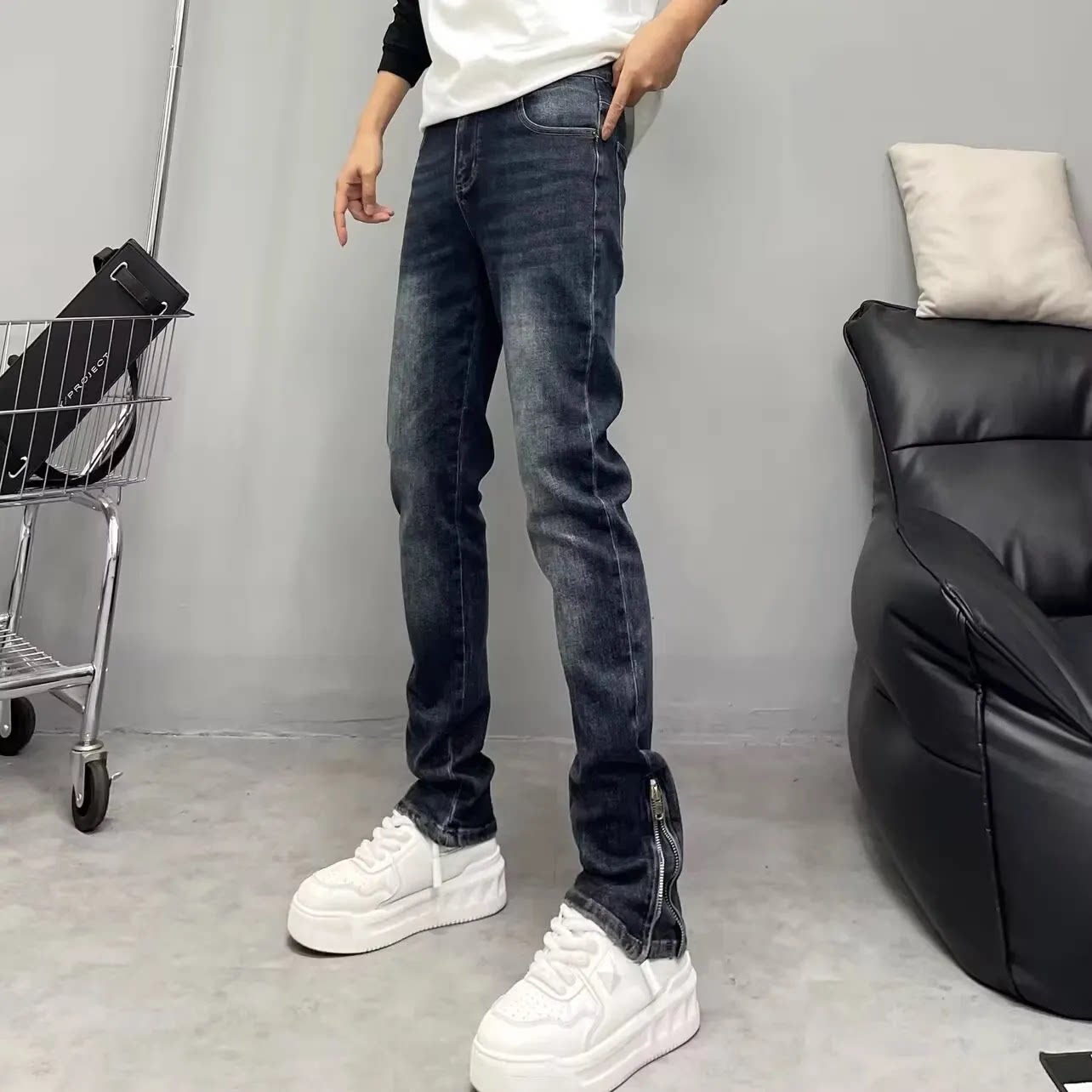 高端重工深蓝色牛仔裤男士修身小脚裤韩版脚口拉链微喇休闲长裤子