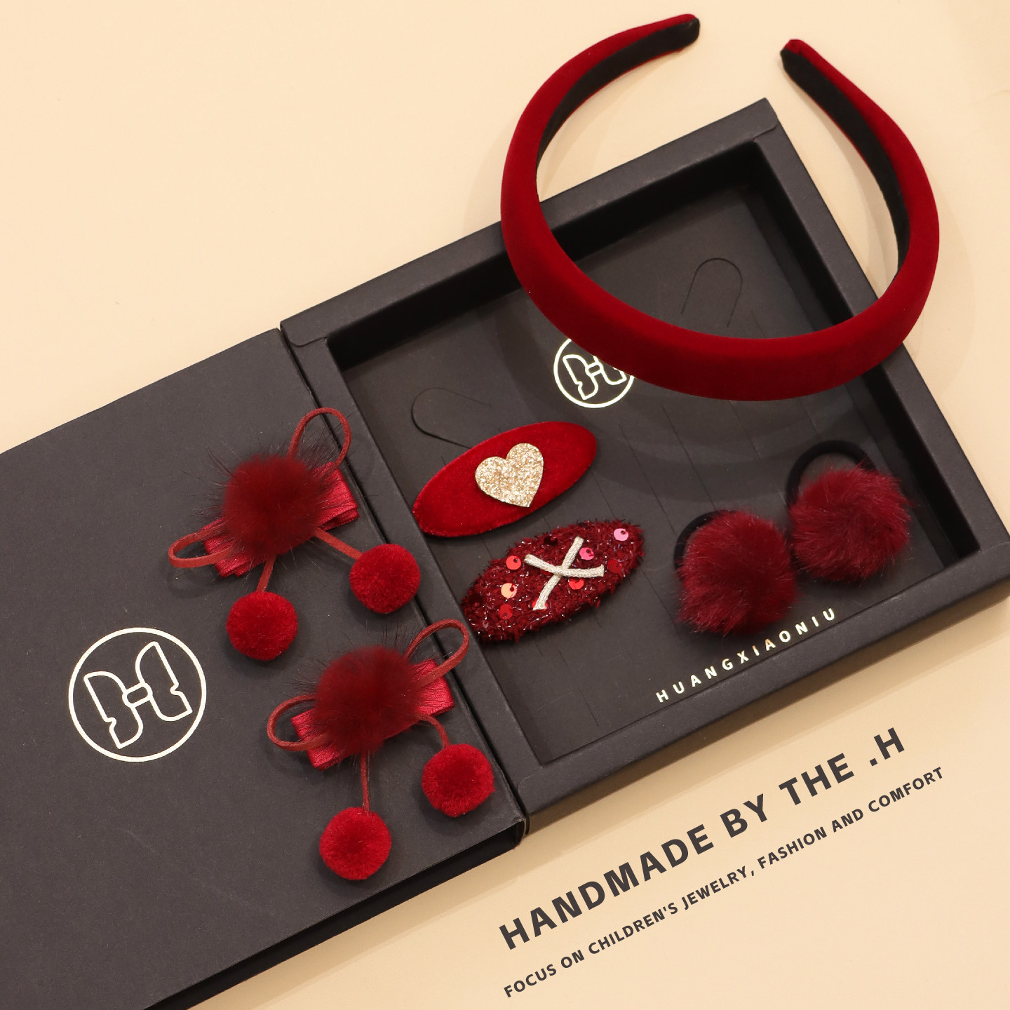 The H儿童新年发饰礼物礼盒套装洋气小女孩新年红貂毛球发夹发绳,童装/婴儿装/亲子装,发饰,淘宝优惠券,粉丝福利购,淘宝优惠卷