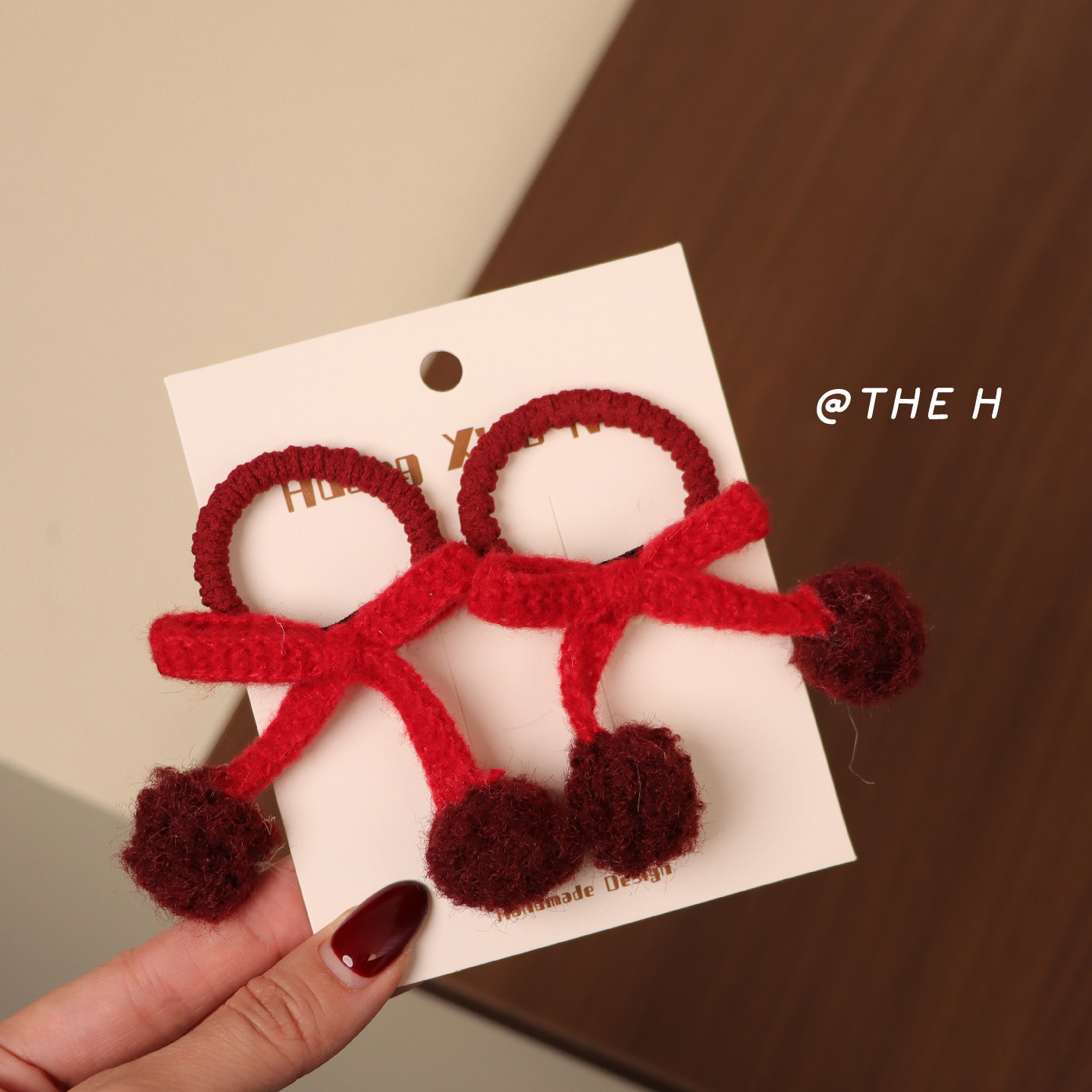 The H新年喜庆红色毛球蝴蝶结发圈女童可爱百搭头饰弹力马尾皮筋,童装/婴儿装/亲子装,发饰,淘宝优惠券,粉丝福利购,淘宝优惠卷