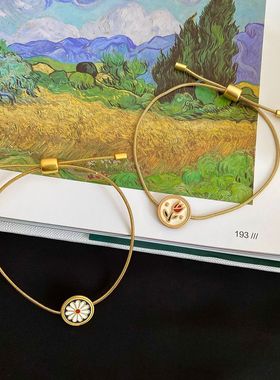 日系轻奢小雏菊白色珐琅滴釉手链超仙气质复古小清新花瓣设计手镯