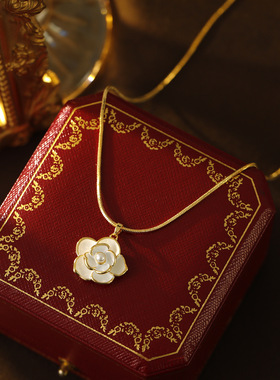 2024年新款山茶花项链女珍珠吊坠小香风锁骨链轻奢小众气质毛衣链
