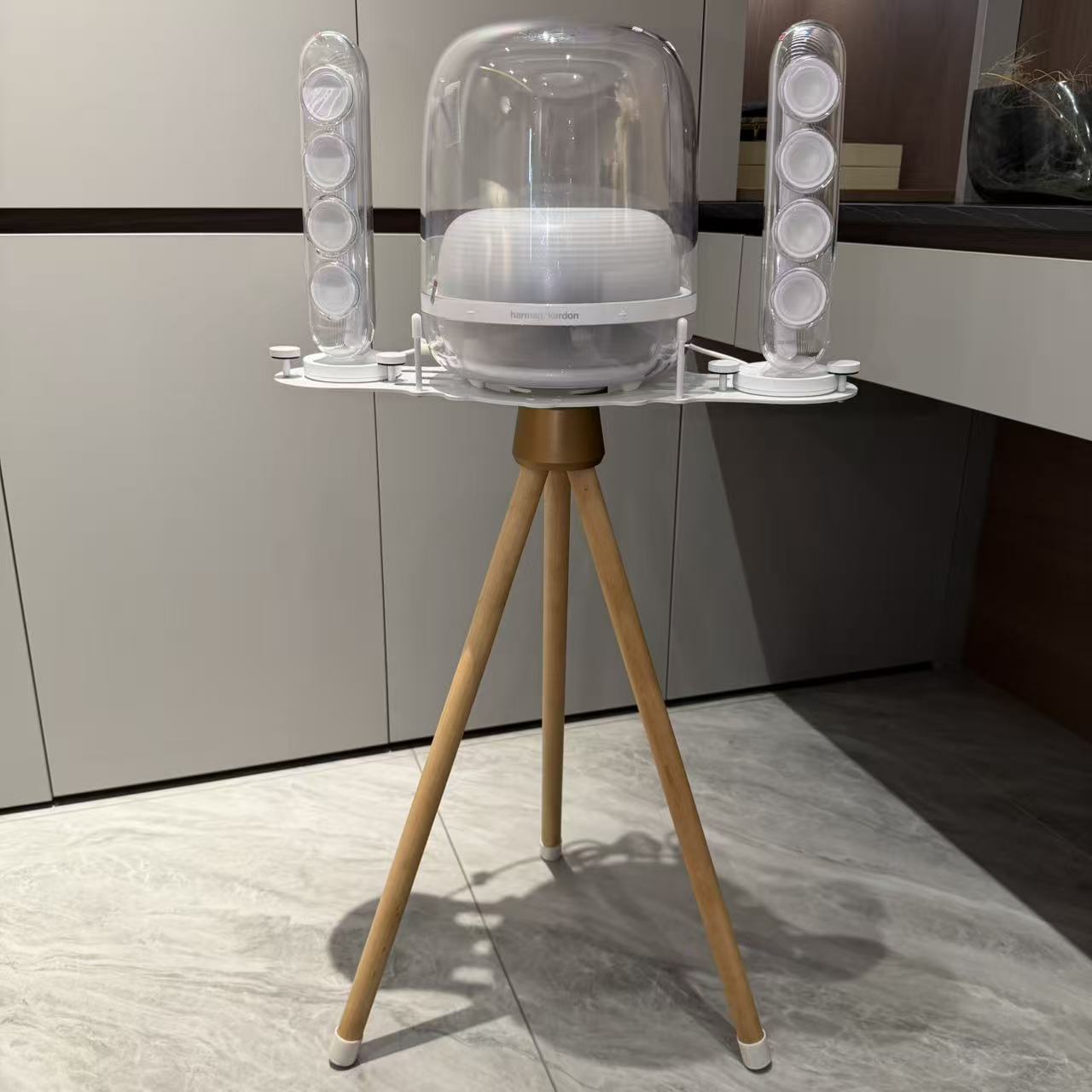 适用于哈曼卡顿水晶4代/水晶5代专用金属托盘带防护款音响支架