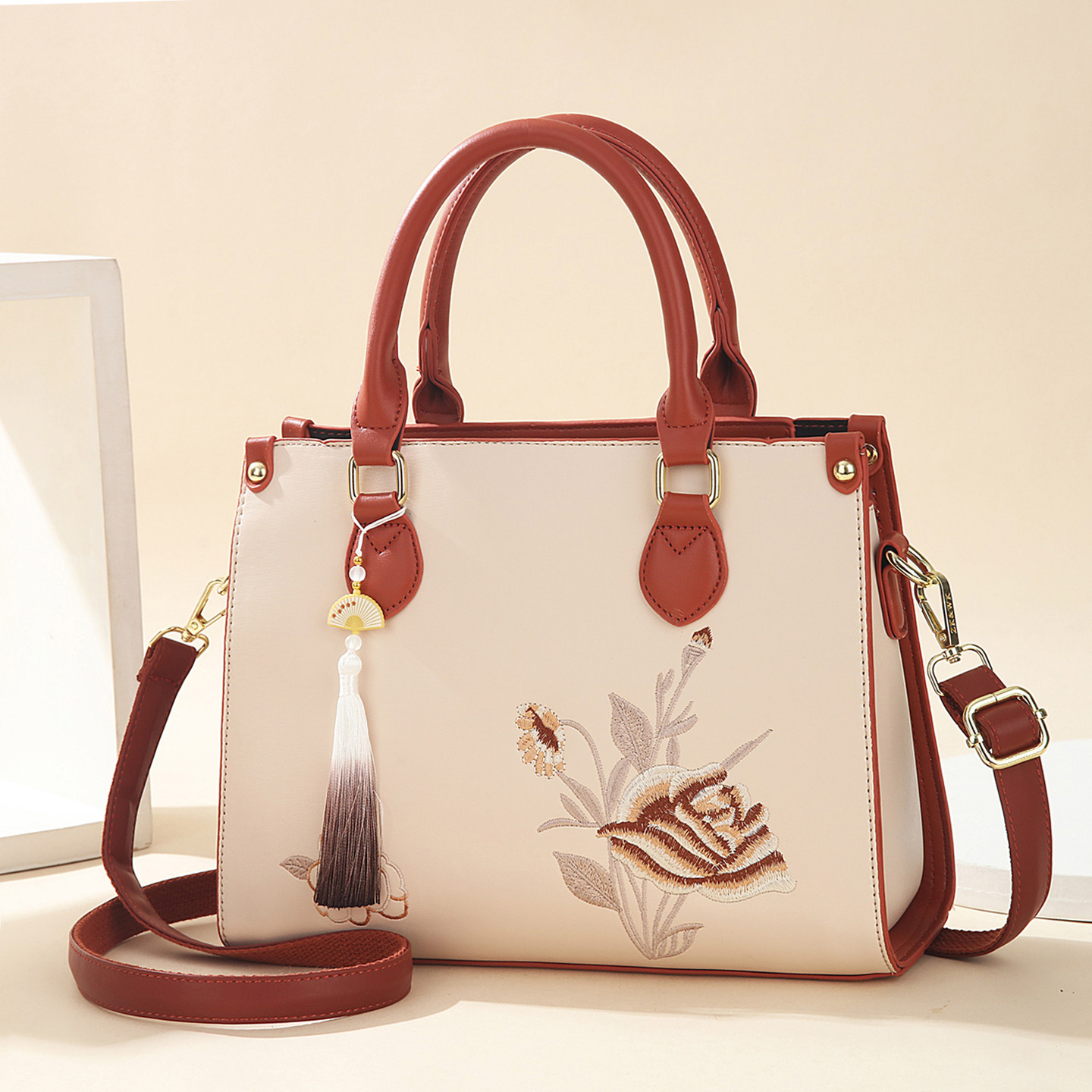 高级感妈妈包包大气通勤女士斜挎手提包大容量新中式国风中年女包